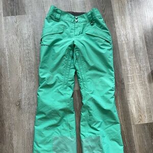 Woman’s size Small Patagonia snow/ski pants